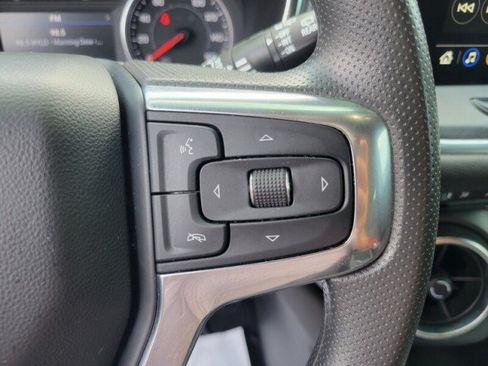 Used 2024 Chevrolet Blazer LT FWD image 17