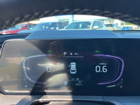 Used 2025 Kia Telluride AWD image 21