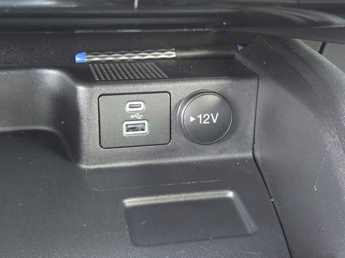 Used 2022 Ford Escape Titanium image 15