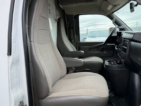 Used 2019 Chevrolet Express 3500 w/ Power Convenience Package RWD image 19