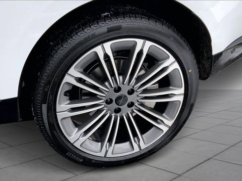 New 2026 Land Rover Range Rover SE image 15