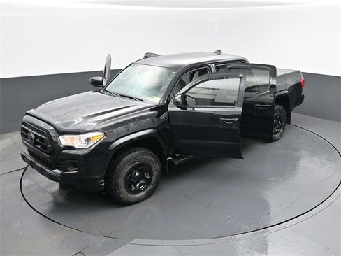 Used 2022 Toyota Tacoma SR image 24