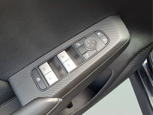 Used 2024 Mitsubishi Outlander ES image 26