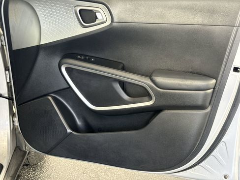 Used 2020 Kia Soul LX image 35