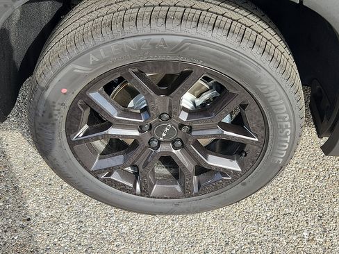 New 2025 Honda Pilot Touring image 5