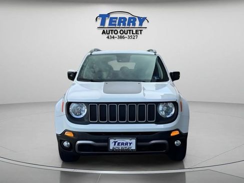 Used 2023 Jeep Renegade Latitude AWD/4WD image 3