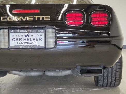 Used 1994 Chevrolet Corvette Coupe RWD image 51
