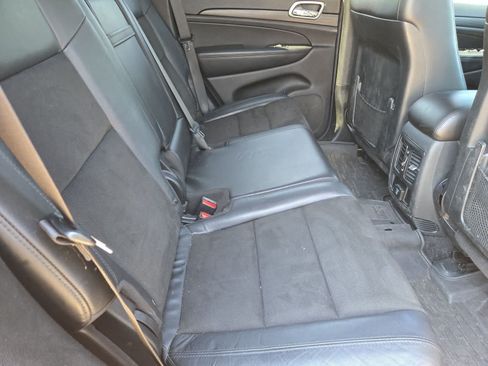 Used 2019 Jeep Grand Cherokee Altitude RWD image 19