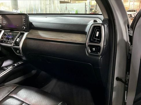 Used 2022 Kia Sorento S image 18