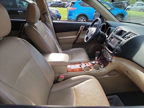 Used 2013 Toyota Highlander Limited AWD/4WD image 15