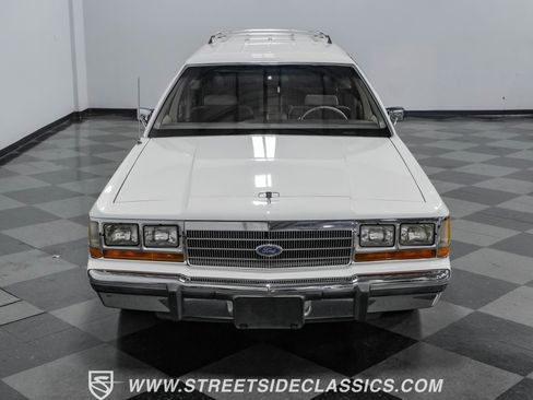 Used 1990 Ford LTD Crown Victoria image 33