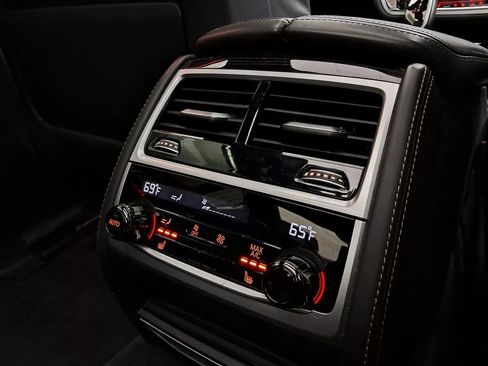 Used 2019 BMW 750i xDrive w/ Executive Package AWD/4WD image 32