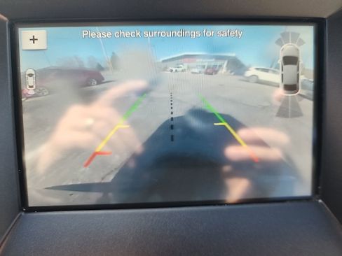 Used 2019 Ford Edge Titanium w/ Equipment Group 301A AWD/4WD image 19