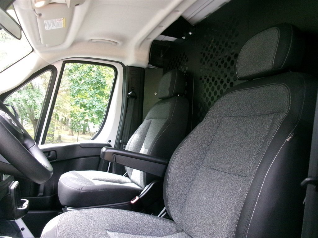 Used 2025 RAM ProMaster 2500 w/ U-Haul Equipment Group FWD image 16