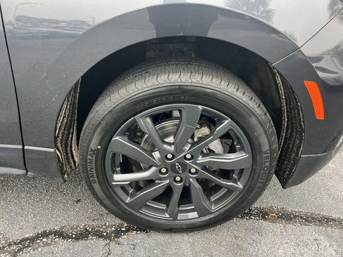 Used 2023 Chevrolet Equinox RS image 13