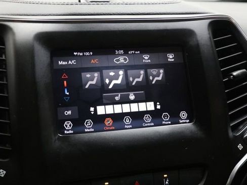 Used 2021 Jeep Cherokee Latitude Plus FWD image 23