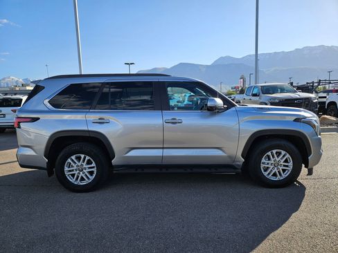 Used 2025 Toyota Sequoia SR5 AWD/4WD image 13