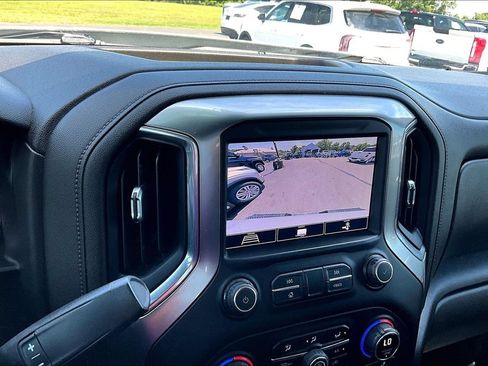 Used 2020 Chevrolet Silverado 1500 LT w/ Texas Edition AWD/4WD image 18