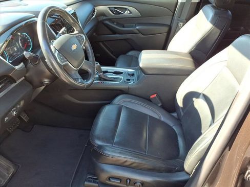 Used 2018 Chevrolet Traverse Premier w/ LPO, Floor Liner Package AWD/4WD image 11