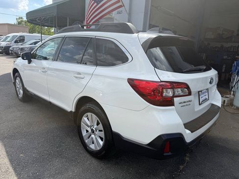 Used 2018 Subaru Outback 2.5i Premium AWD/4WD image 8