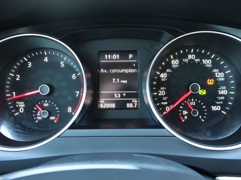 Used 2017 Volkswagen Jetta SE image 34