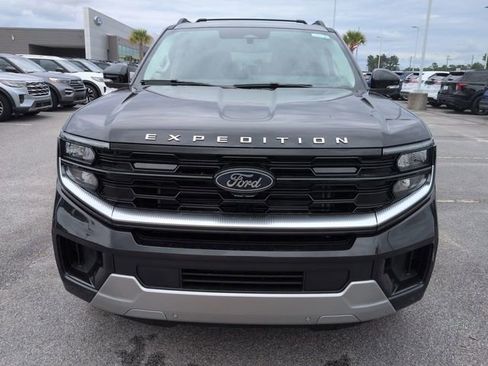 New 2026 Ford Expedition Max Platinum w/ Platinum Ultimate Package AWD/4WD image 9