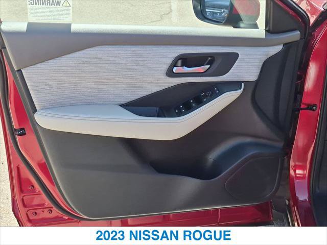 Used 2023 Nissan Rogue SV FWD image 12