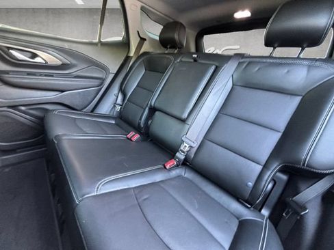 Used 2023 GMC Terrain SLT w/ Tech Package FWD image 28