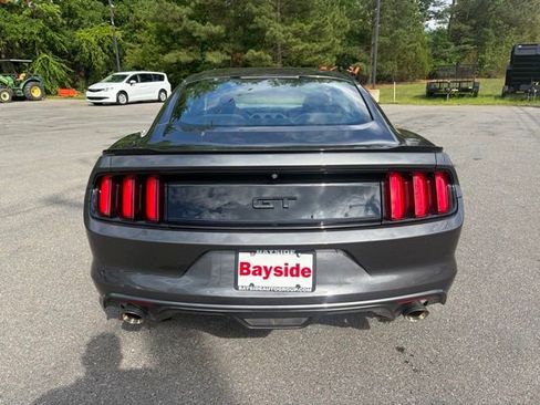 Used 2017 Ford Mustang GT w/ Black Accent Package RWD image 18