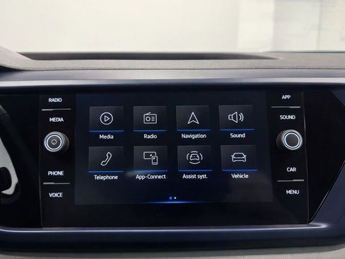 Used 2022 Volkswagen Taos SE image 23