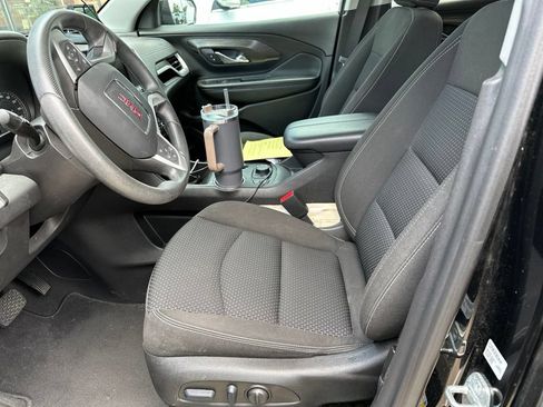 Used 2023 GMC Terrain SLE w/ Driver Convenience Package FWD image 2