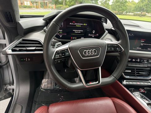 Used 2022 Audi RS e-tron GT w/ Carbon Performance Package AWD/4WD image 16