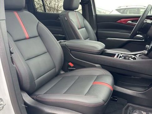 Used 2024 Chevrolet Traverse RS w/ LPO, Floor Liner Package image 42