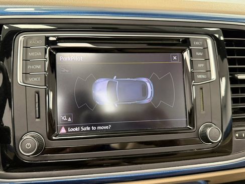 Used 2019 Volkswagen Beetle 2.0T S image 72