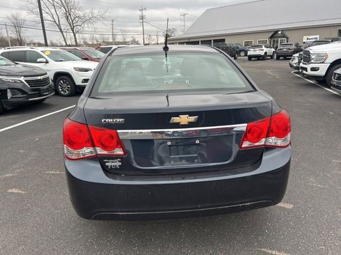 Used 2014 Chevrolet Cruze LS image 6