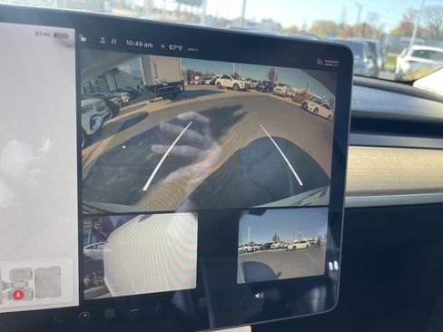 Used 2021 Tesla Model Y Long Range image 25