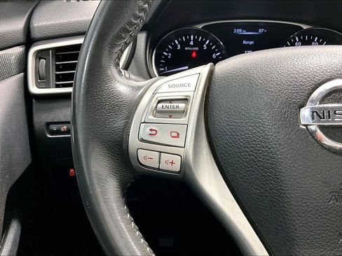 Used 2015 Nissan Rogue SL FWD image 23