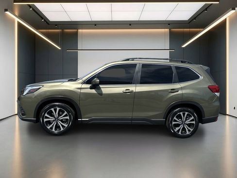 Used 2022 Subaru Forester Limited AWD/4WD image 2