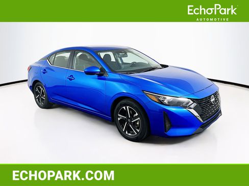 Used 2025 Nissan Sentra SV image 1