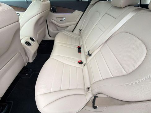 Used 2022 Mercedes-Benz GLC 300 image 28