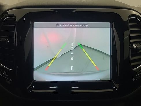 Used 2020 Jeep Compass Limited FWD image 34