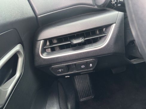 Used 2025 Kia K4 LXS image 33