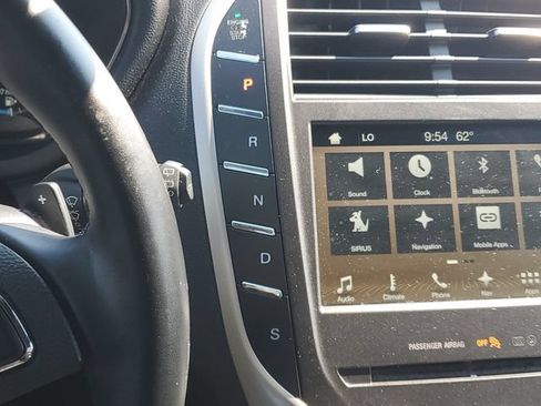 Used 2018 Lincoln MKC Select w/ Select Plus Package AWD/4WD image 26
