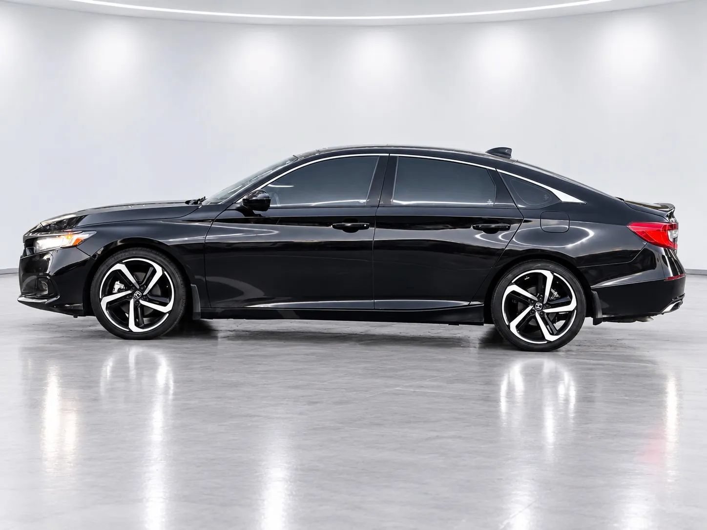 Used 2021 Honda Accord Sport image 5