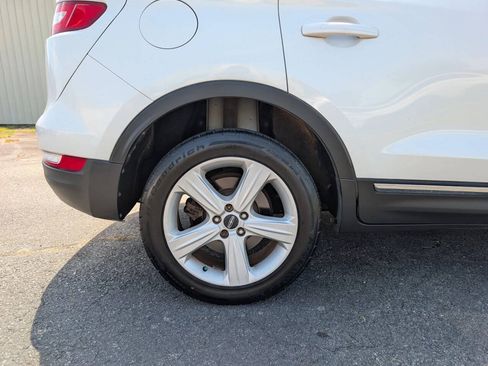 Used 2015 Lincoln MKC FWD image 28