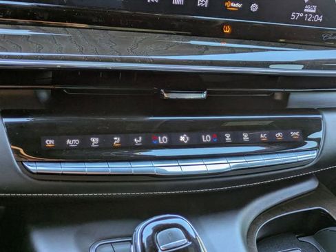 Certified 2023 Cadillac Escalade Premium Luxury Platinum w/ LPO, Radiant Package AWD/4WD image 24