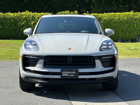 Certified 2025 Porsche Macan AWD/4WD image 11