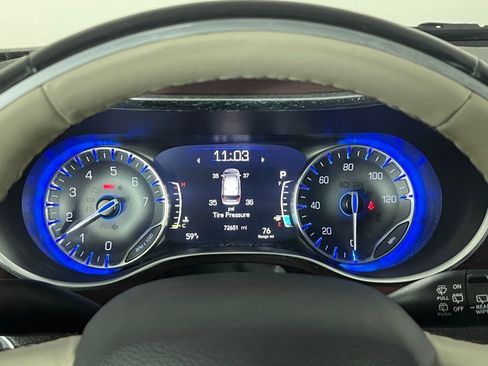 Used 2020 Chrysler Pacifica Limited image 18