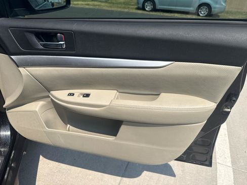 Used 2013 Subaru Outback 3.6R Limited w/ Moonroof Pkg AWD/4WD image 54