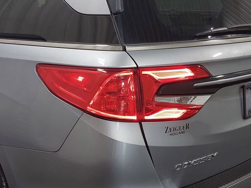 Used 2023 Honda Odyssey EX-L image 37